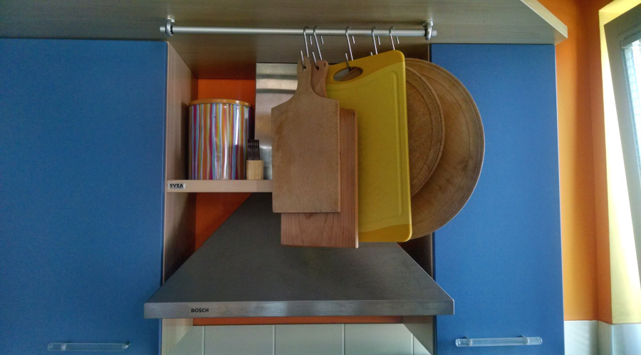 09h-hanging_hooks.jpg
