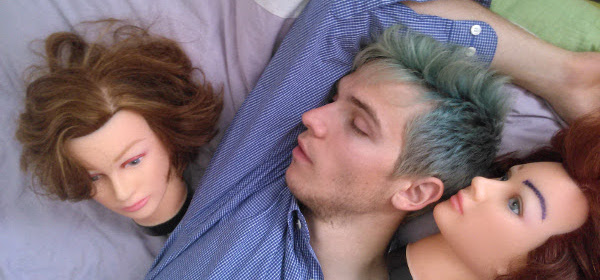 Sleep with dolls